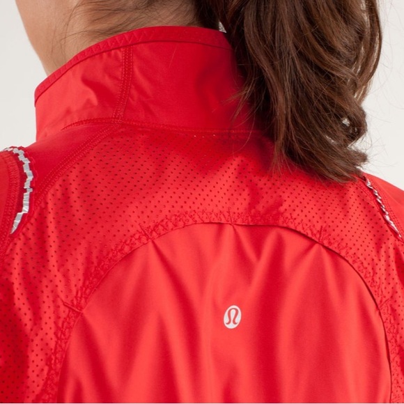 Lululemon Run: Nothing But Run Jacket - Picture 16 of 16